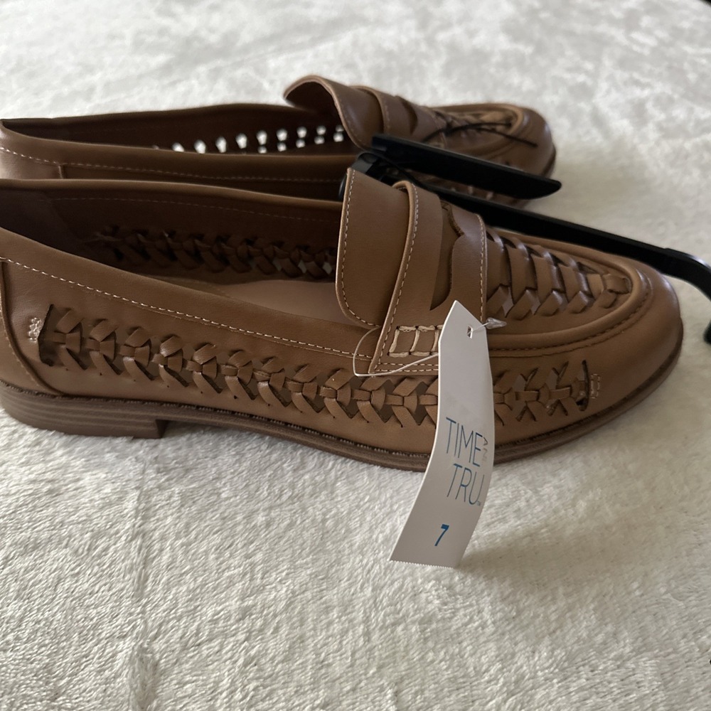 Time and Tru Brown Loafers - Picture 6 of 13